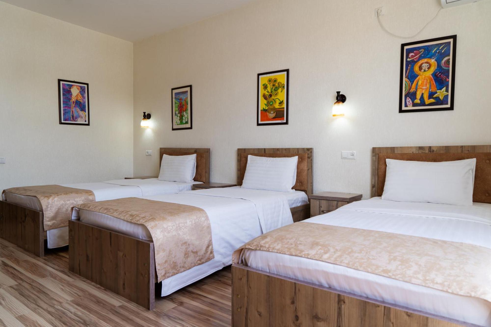 Tourist Inn Hotel Tasjkent Eksteriør billede